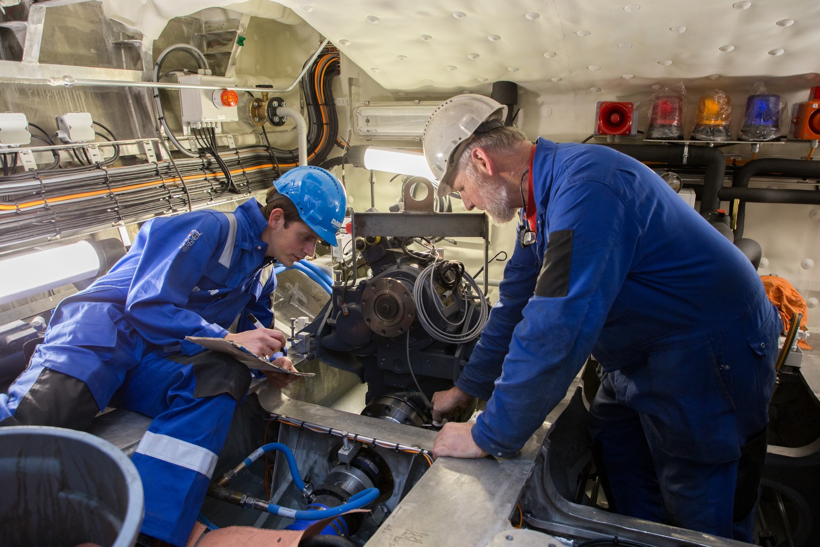 Afbeelding Maritiem officier kleine schepen technisch